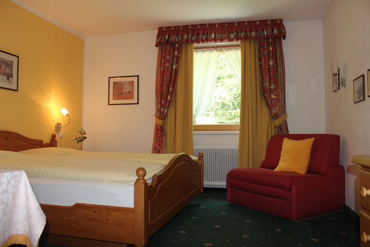 Room 6 of 6