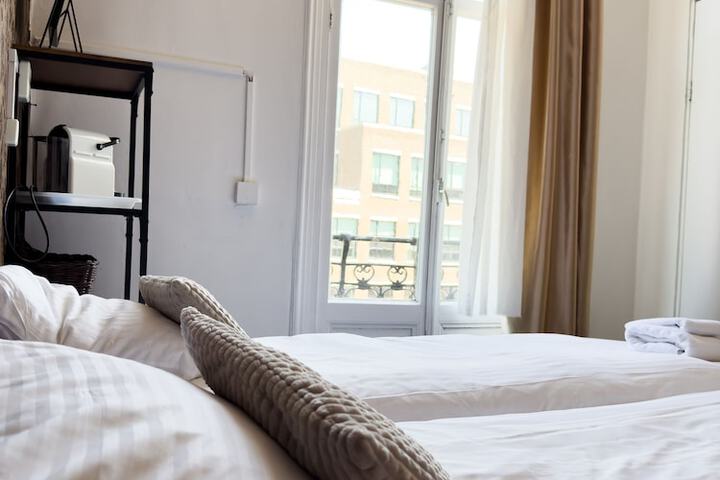 Room 21 of 53