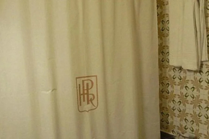 Room 7 of 17