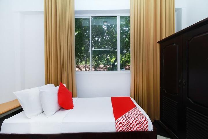 Room 6 of 19