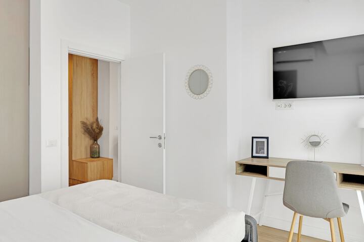 Room 79 of 355