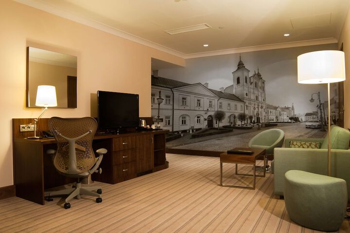Room 19 of 49