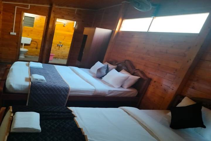 Room 6 of 33