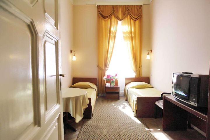 Room 25 of 50