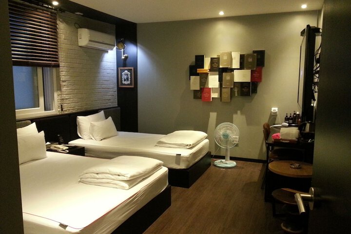 Room 7 of 35