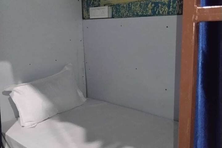 Room 17 of 26