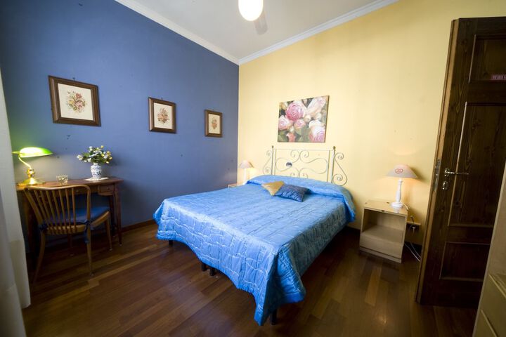 Room 4 of 27