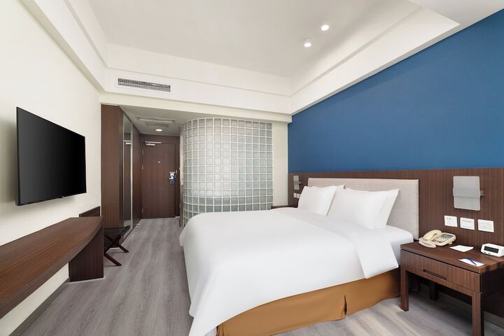 Room 16 of 58