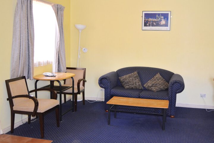 Room 4 of 30