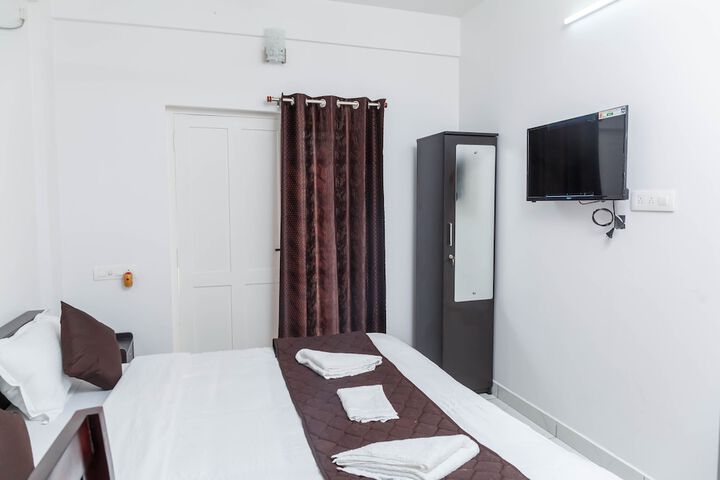 Room 15 of 37