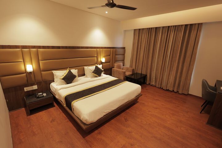 Room 14 of 49