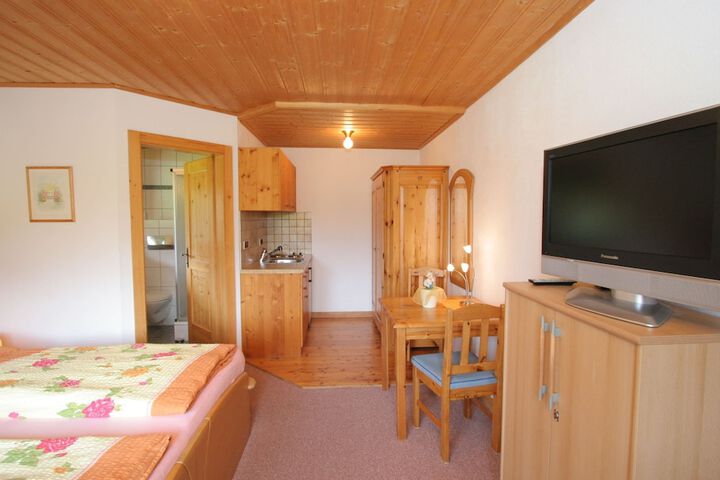 Room 2 of 23