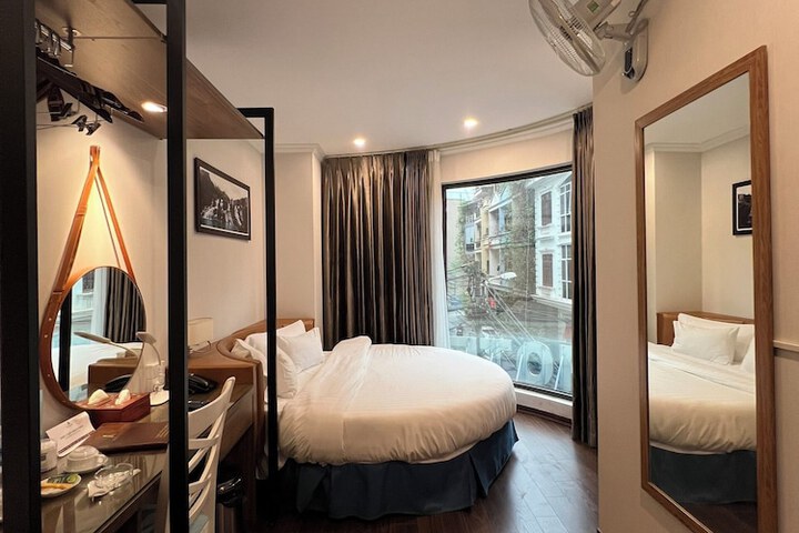 Room 15 of 23