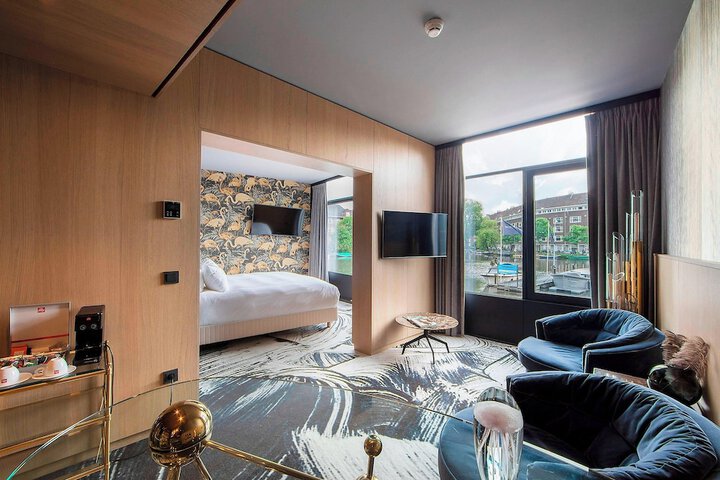 Room 21 of 76