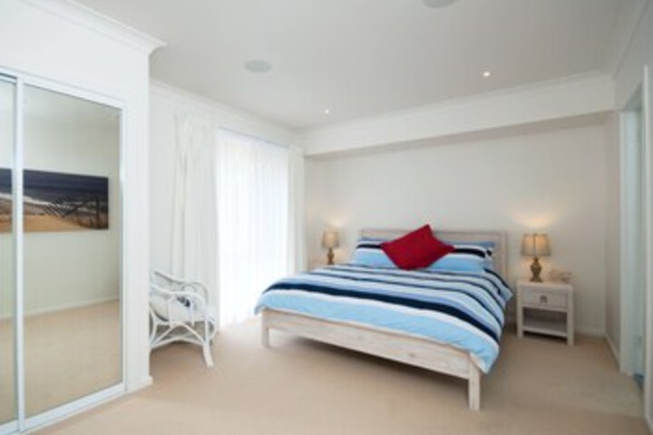Room 10 of 23