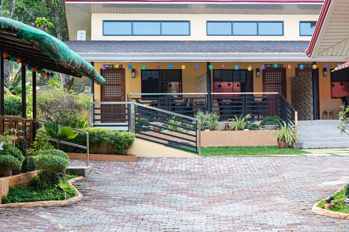 Hotel 64 of 69
