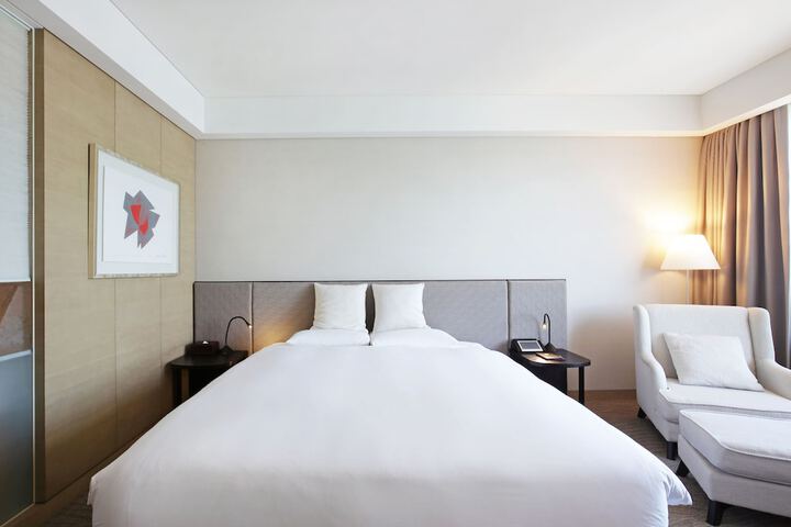 Room 4 of 39