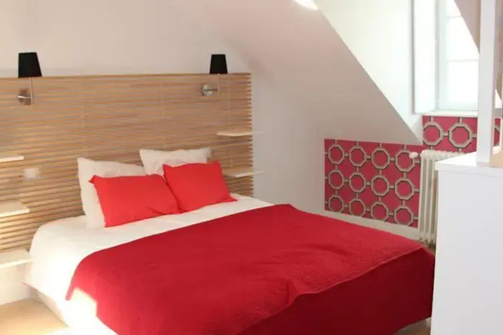 Room 3 of 15