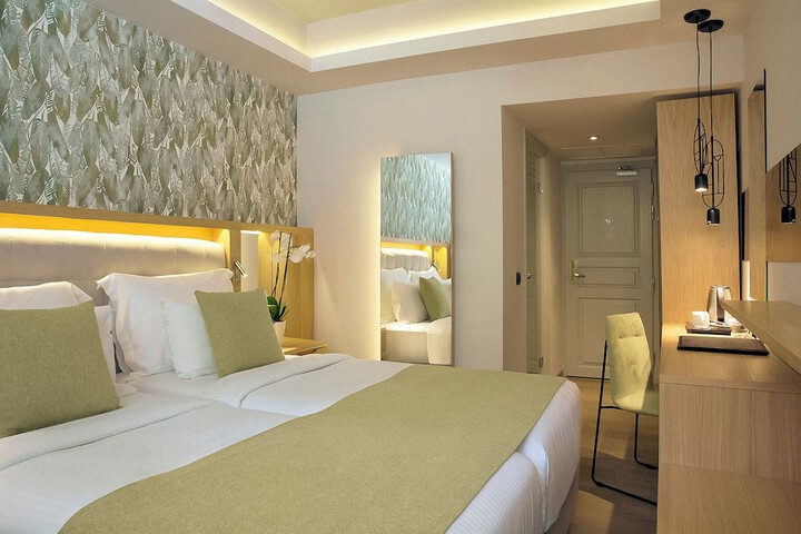 Room 42 of 159