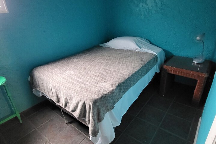 Room 27 of 81