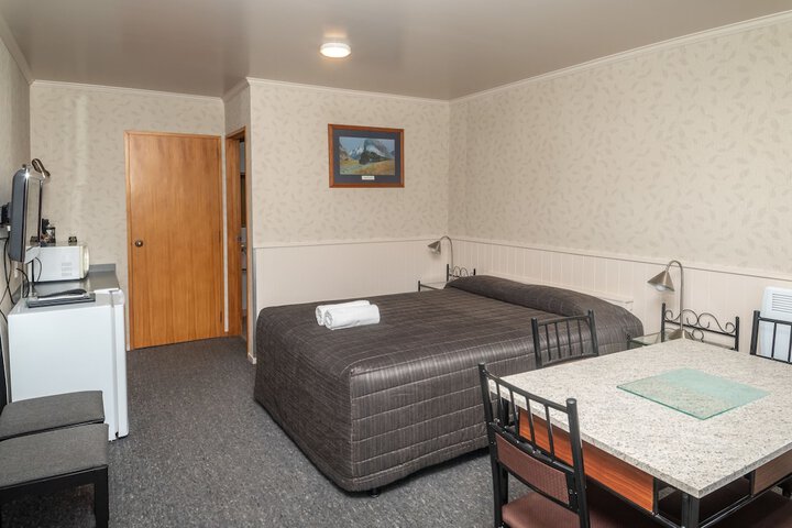Room 7 of 89