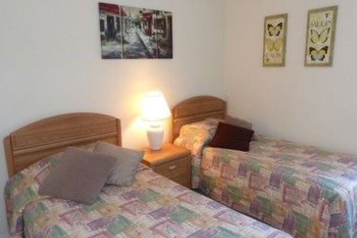 Room 9 of 26