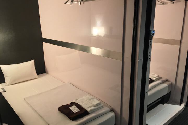 Room 8 of 36