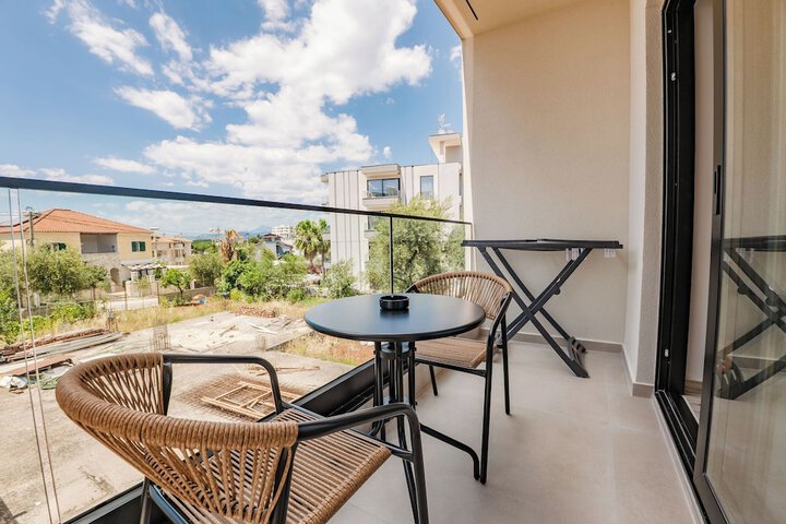 Terrace/Patio 142 of 244