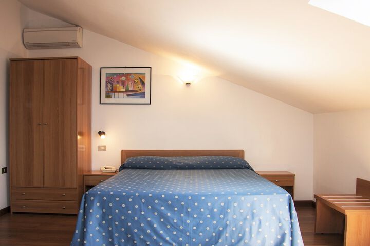 Room 19 of 62