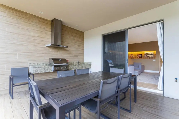 Terrace/Patio 8 of 27