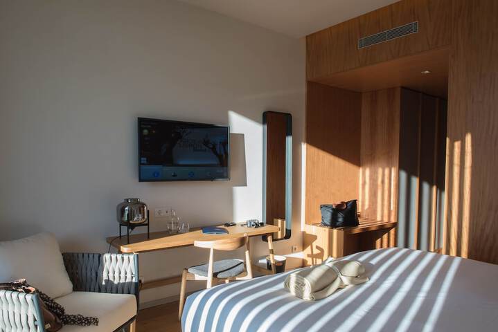 Room 7 of 64