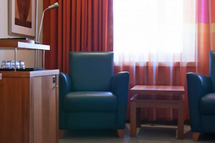 Room 13 of 49