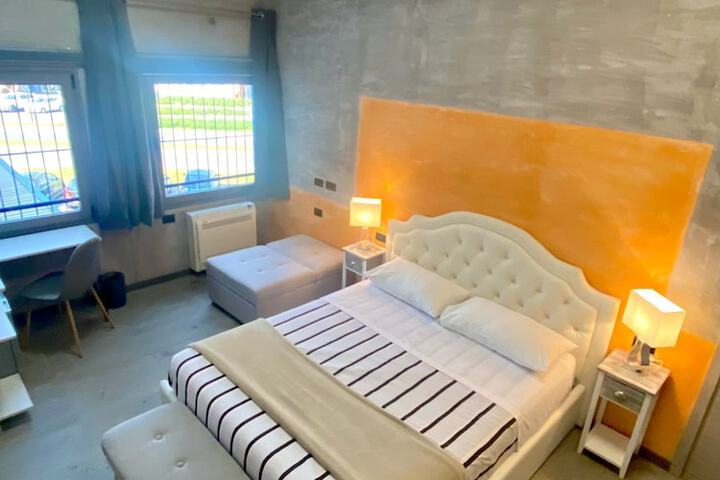 Room 2 of 52