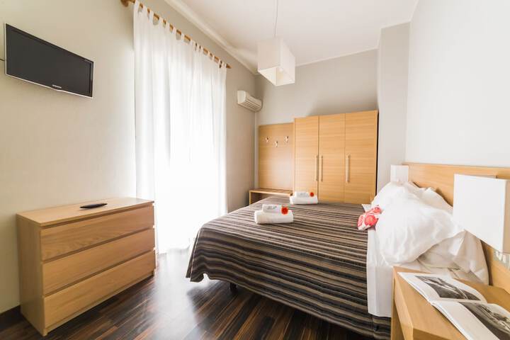 Room 10 of 35