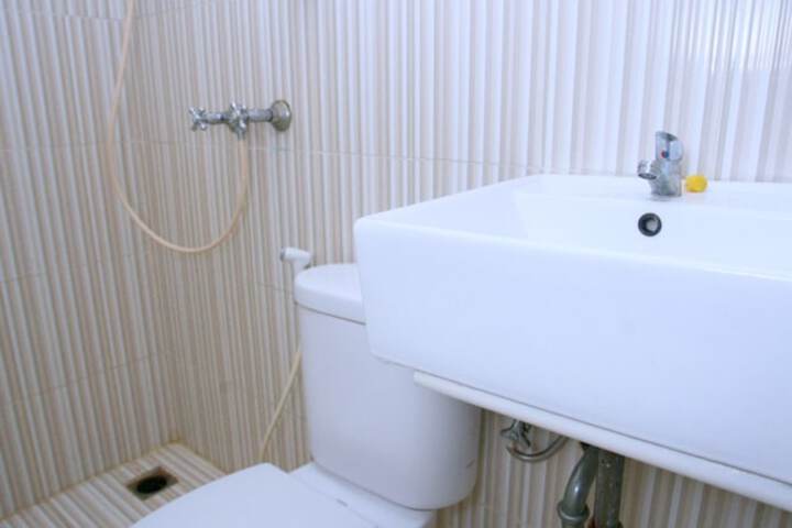 Room 14 of 37