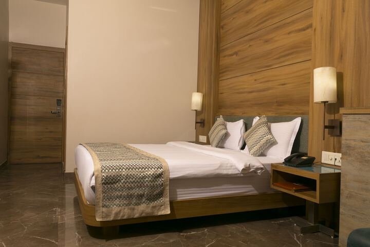 Room 8 of 26