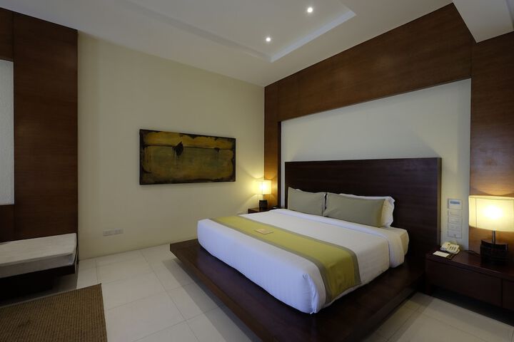 Room 19 of 183
