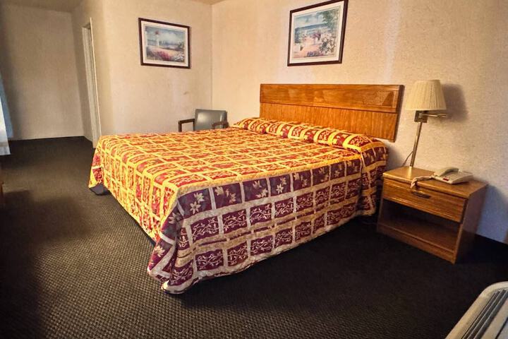 Room 50 of 91
