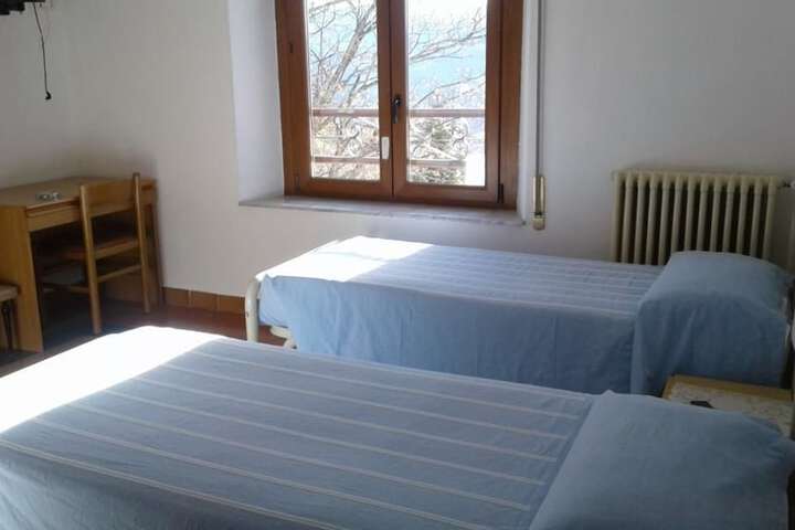 Room 5 of 44