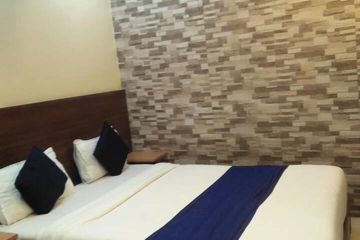 Room 20 of 32