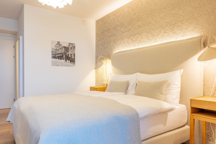 Room 40 of 167