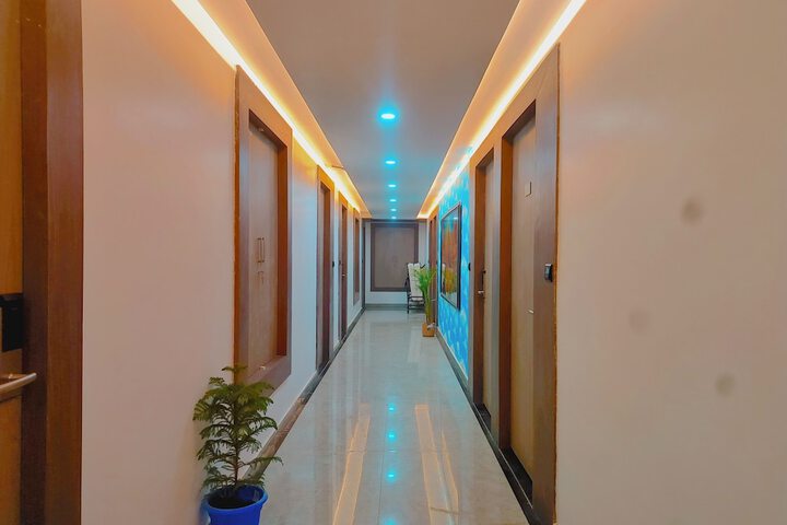 Hotel Interior 6 of 31