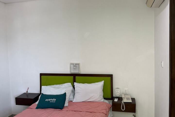 Room 11 of 26