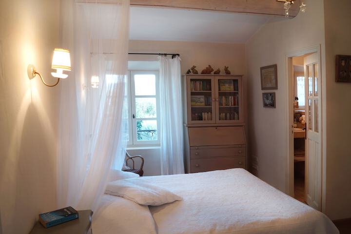 Room 17 of 79