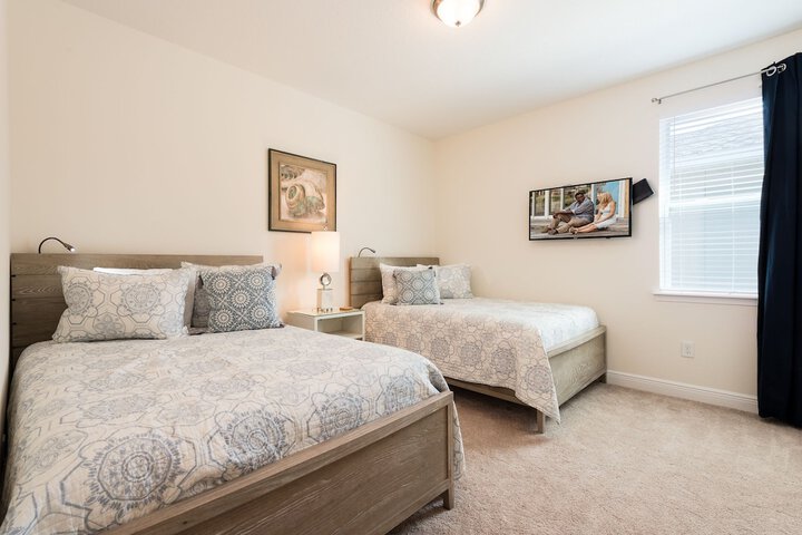 Room 10 of 35