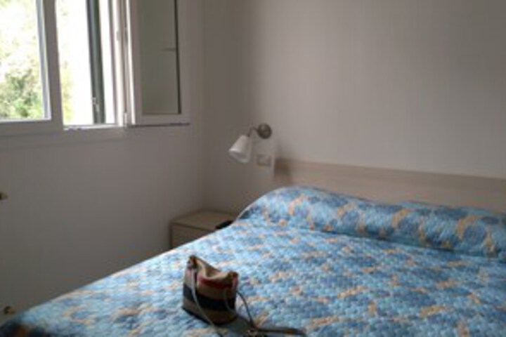 Room 18 of 25