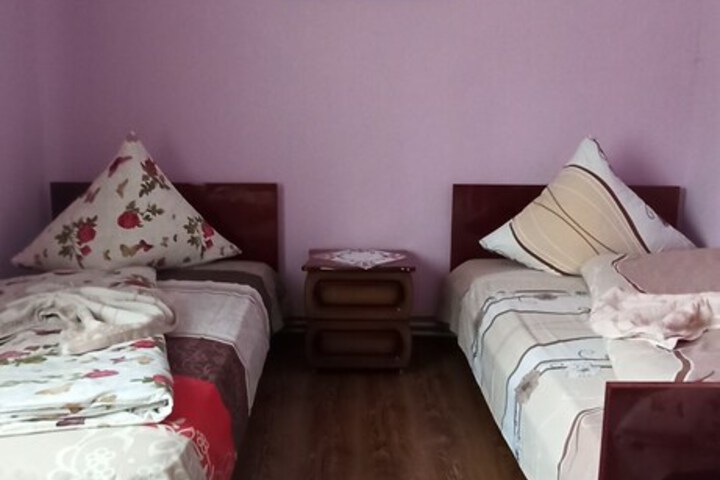 Room 3 of 7