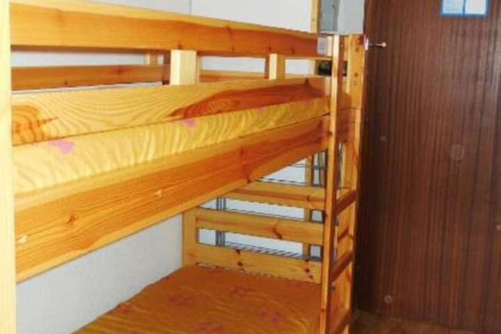Room 9 of 41