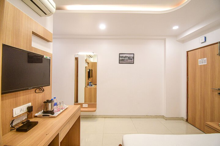 Room 20 of 34