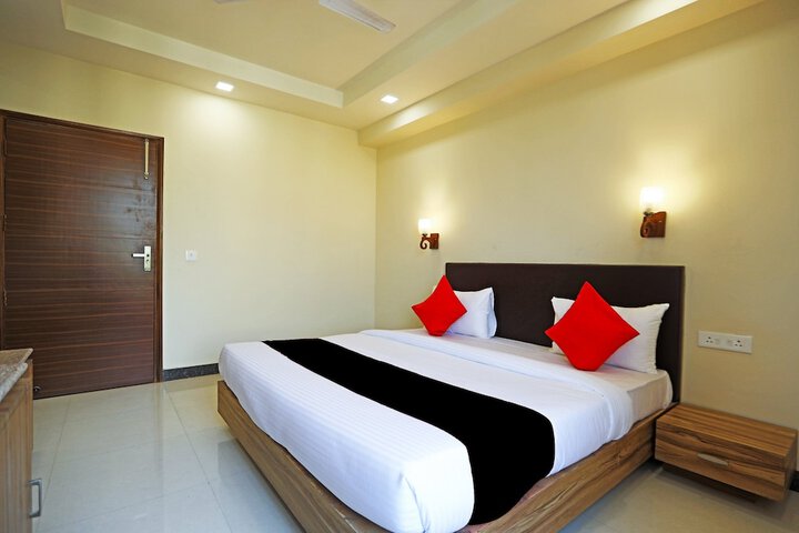 Room 10 of 24